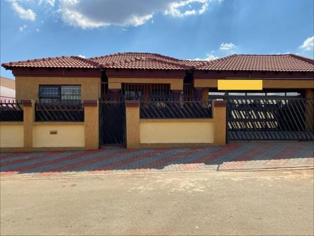 4 Bedroom House in Soshanguve Vv