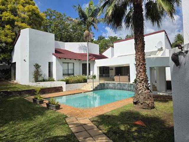 4 bedroom house in sandhurst park.