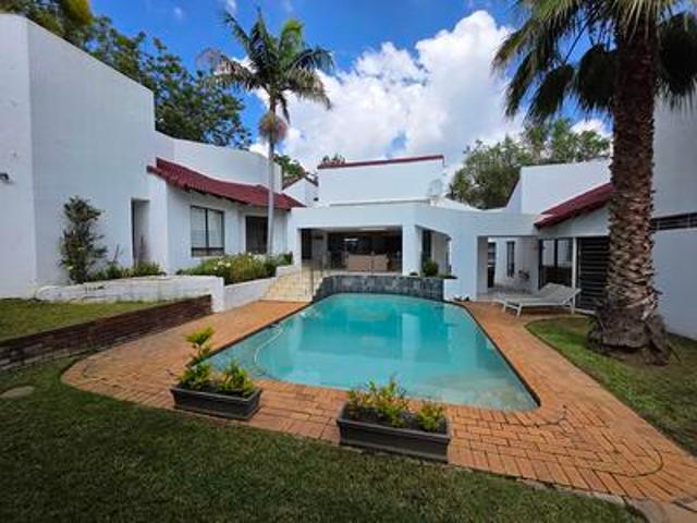 4 bedroom house in sandhurst park.