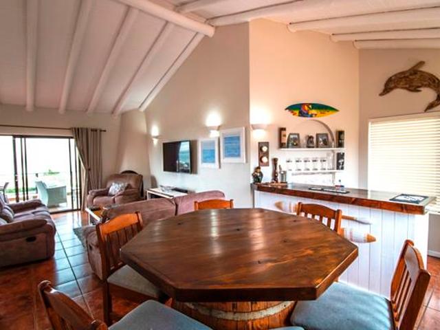 4 Bedroom House in Santareme