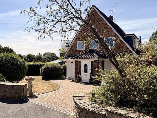 4 bedroom house in Sheffield