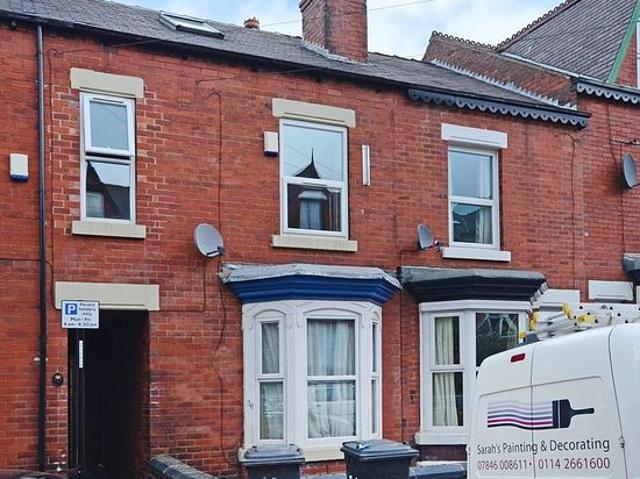 4 bedroom house in Sheffield