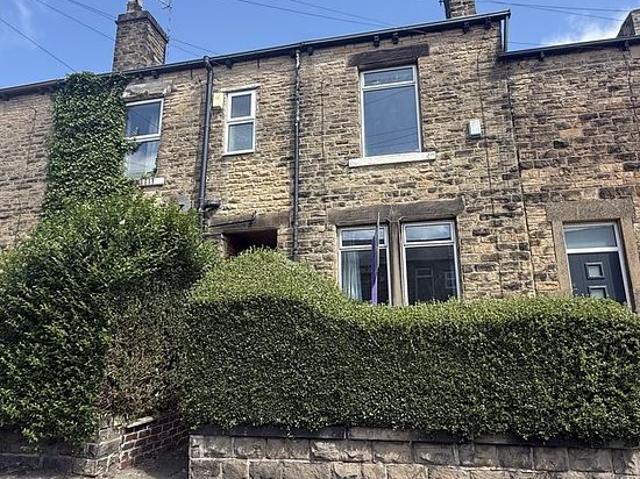 4 bedroom house in Sheffield