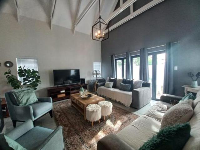 4 Bedroom House in St Francis Links Golf Estate