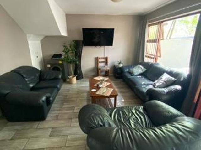 4 Bedroom House in Stellenbosch Central