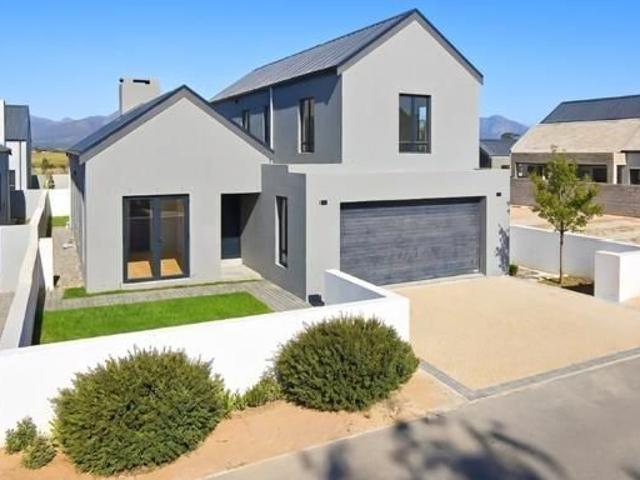 4 Bedroom House in Stellenbosch Central