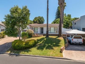 4 Bedroom House in Stellenryk