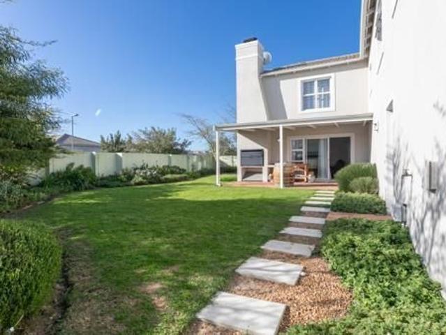 4 Bedroom House in Sunningdale