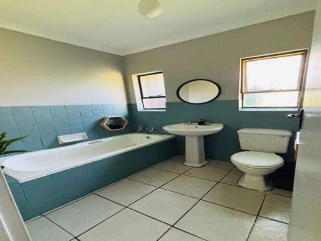 4 Bedroom House in Sunnyridge