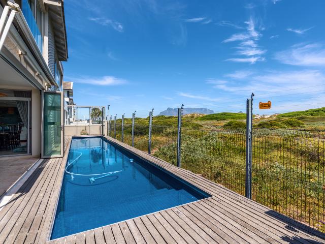 4 Bedroom House in Sunset Beach