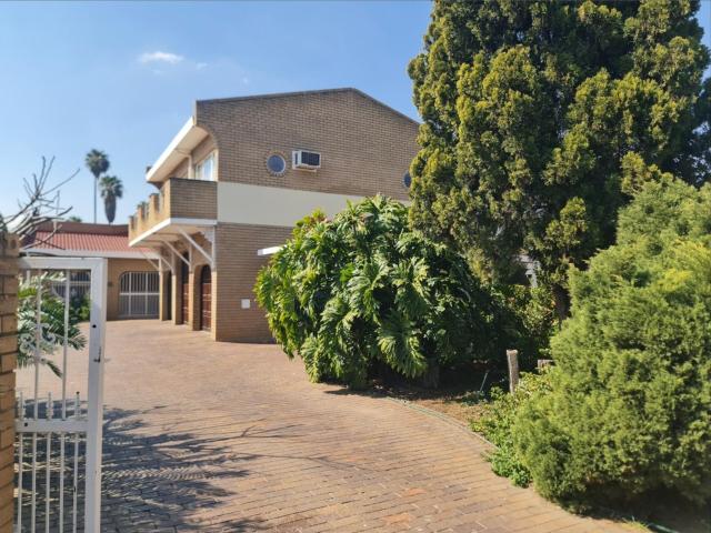 4 Bedroom House in Sunward Park