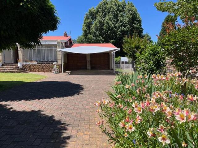 4 Bedroom House in Panorama