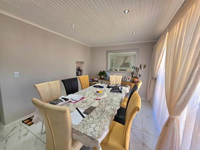 4 Bedroom House in Panorama