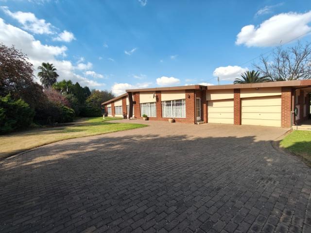 4 Bedroom House in Panorama