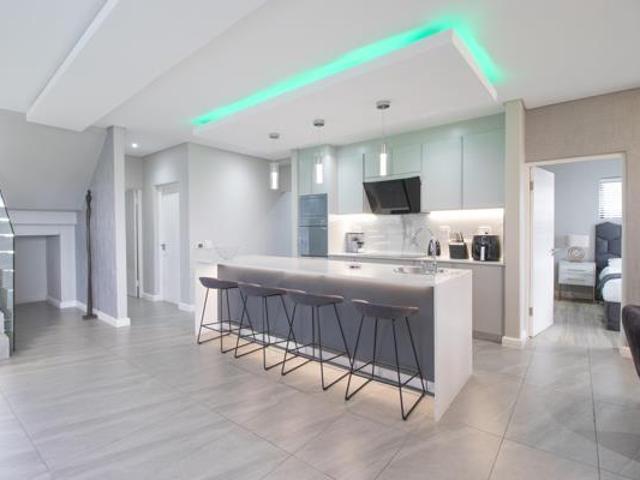 4 Bedroom House in Parklands North