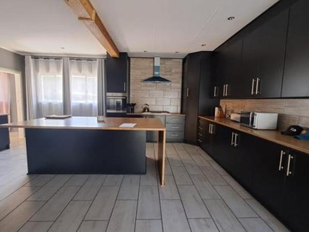 4 Bedroom House in Phalaborwa