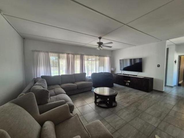 4 Bedroom House in Phalaborwa