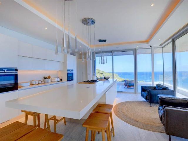 4 Bedroom House in Pinnacle Point Golf Estate