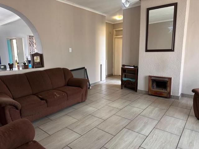 4 Bedroom House in Pioneer Park