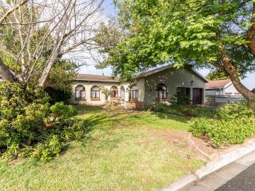 House for sale in Western Cape - Grill