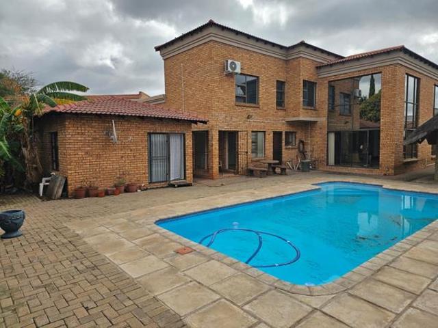 4 Bedroom House in Royldene