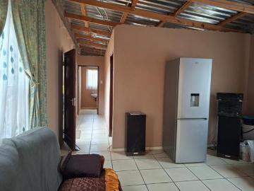 4 Bedroom House in Roodewal