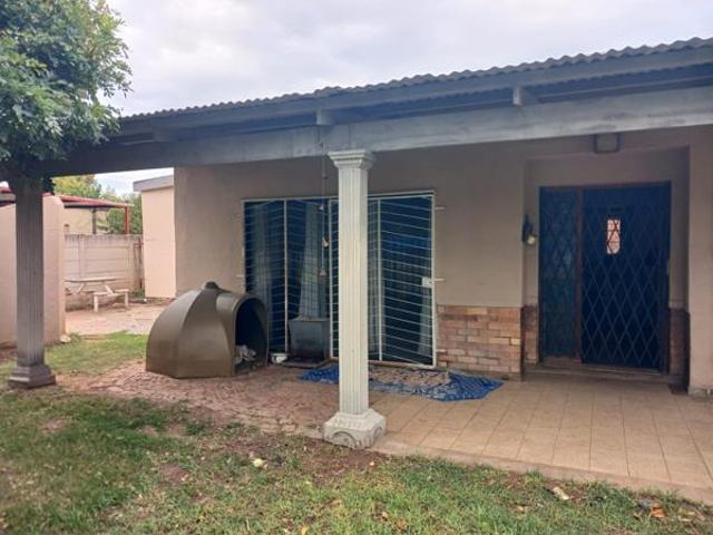 4 Bedroom House in Ross Kent East