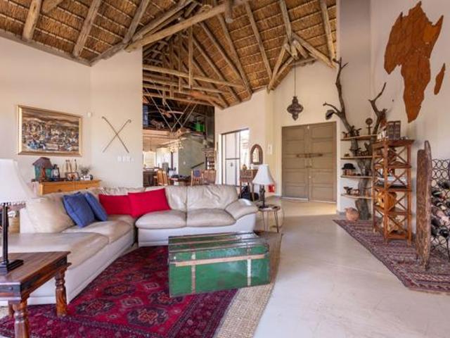 4 Bedroom House in Raptors View Wildlife Estate