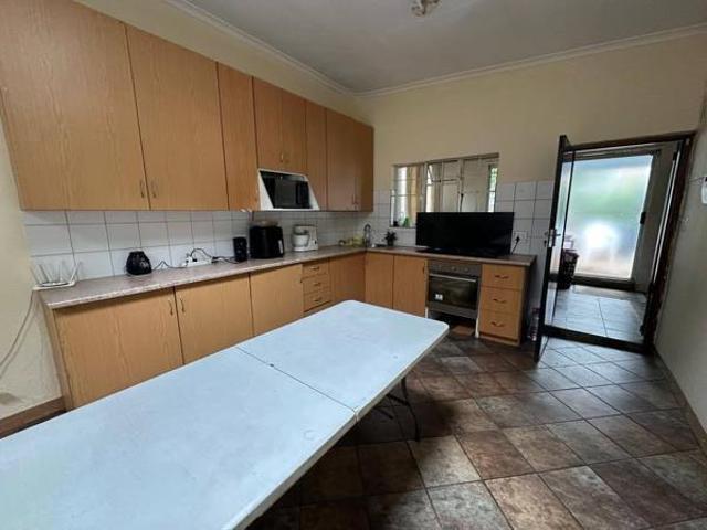 4 Bedroom House in Ruiterhof