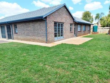 4 Bedroom House in Rynfield