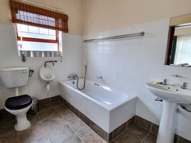 4 Bedroom House in Wavecrest