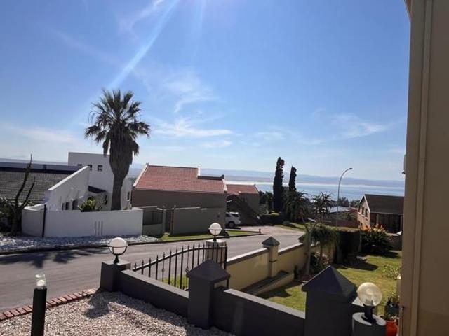 4 Bedroom House in Wavecrest