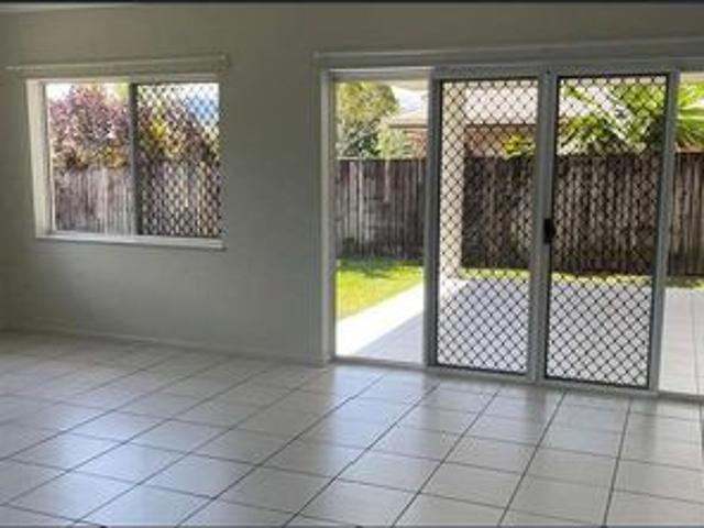 4 BEDROOM HOUSE IN WHITE ROCK