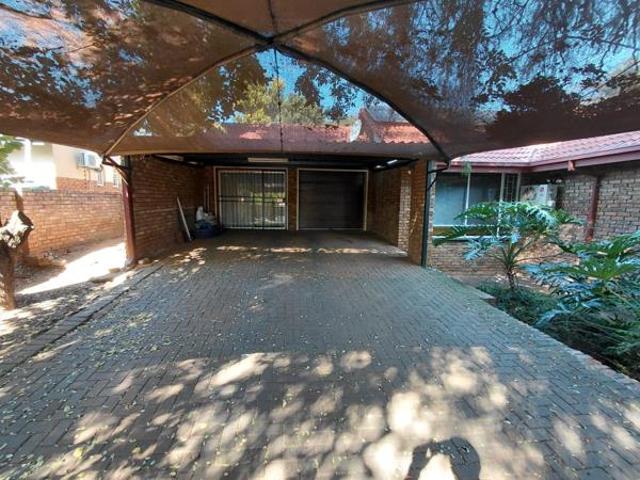 4 Bedroom House in Wierda Park