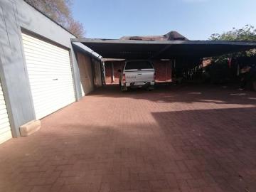 4 Bedroom House in Wilgehof
