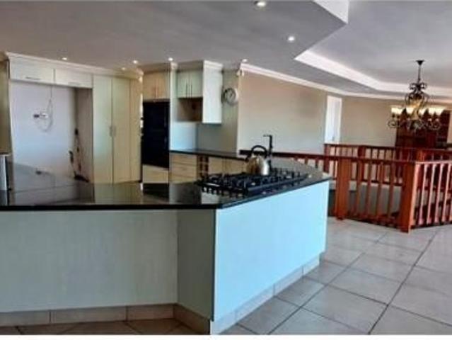 4 Bedroom House in Winterstrand