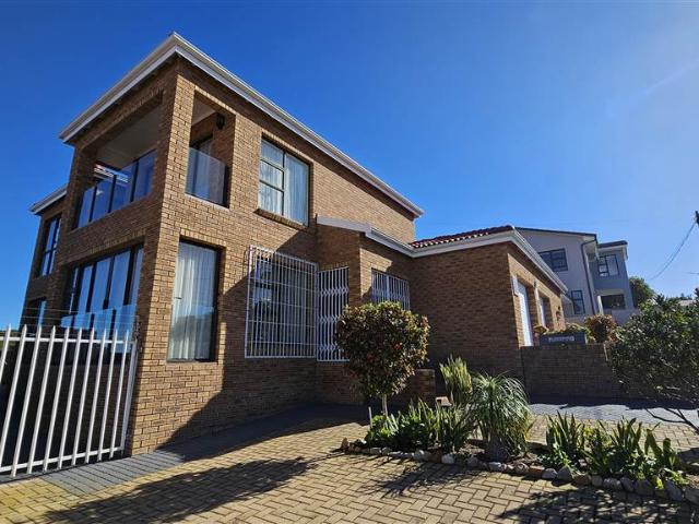 4 Bedroom House in Tergniet