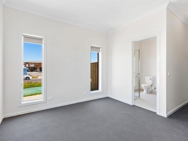 4 Bedroom House in the Heart of Wyndham Vale