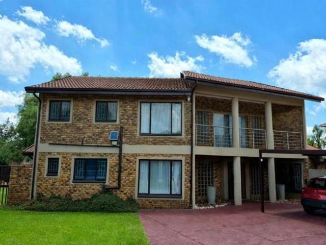 4 Bedroom House in The Reeds