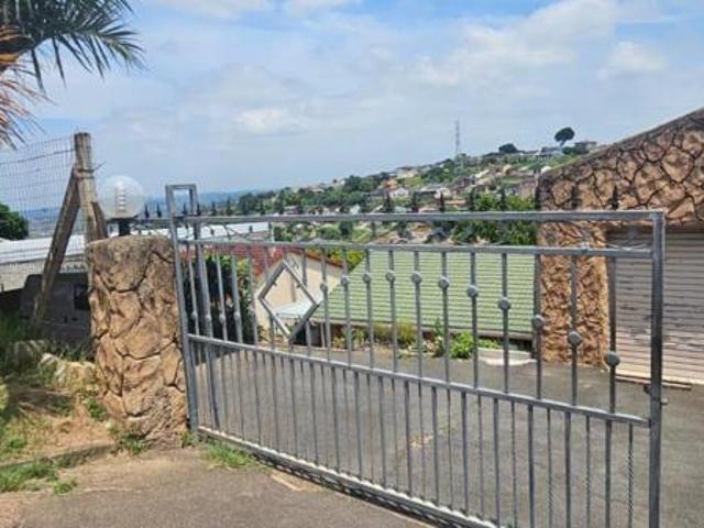 4 Bedroom House in Trenance Park
