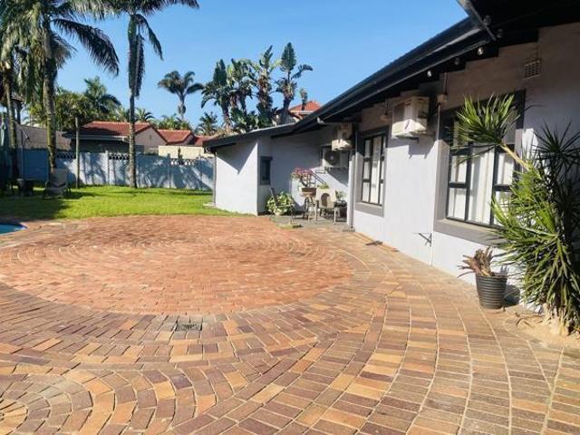 4 Bedroom House in Umhlanga Rocks