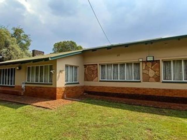 4 Bedroom House in Valhalla