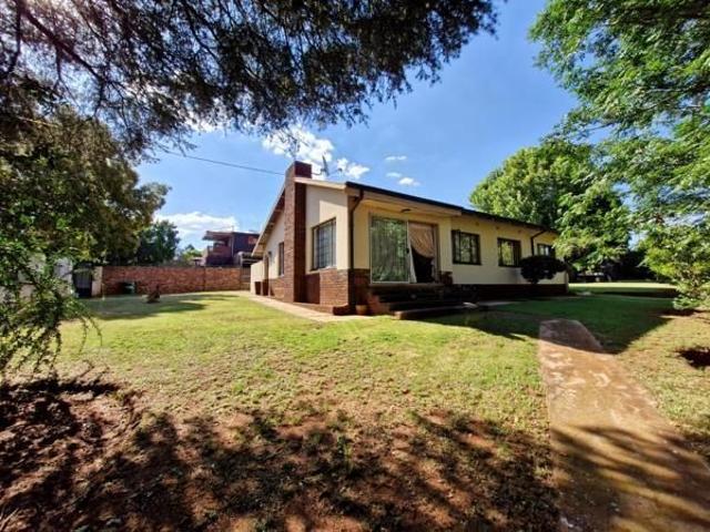 4 Bedroom House in Valhalla