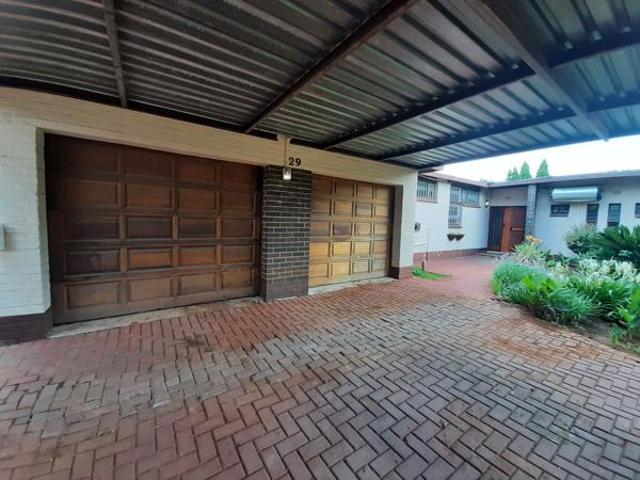 4 Bedroom House in Vanderbijlpark SW5