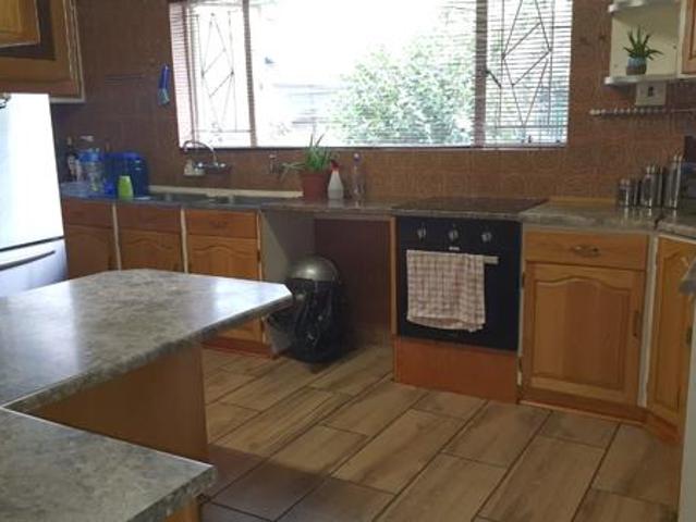4 Bedroom House in Vanderbijlpark SW5