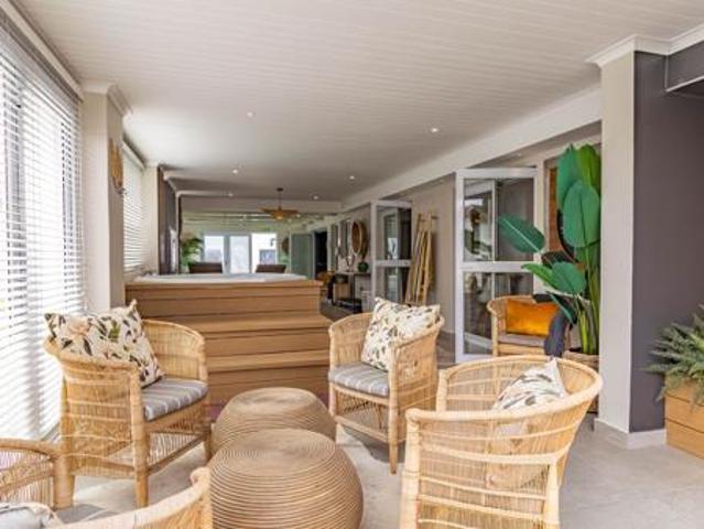 4 Bedroom House in Yzerfontein