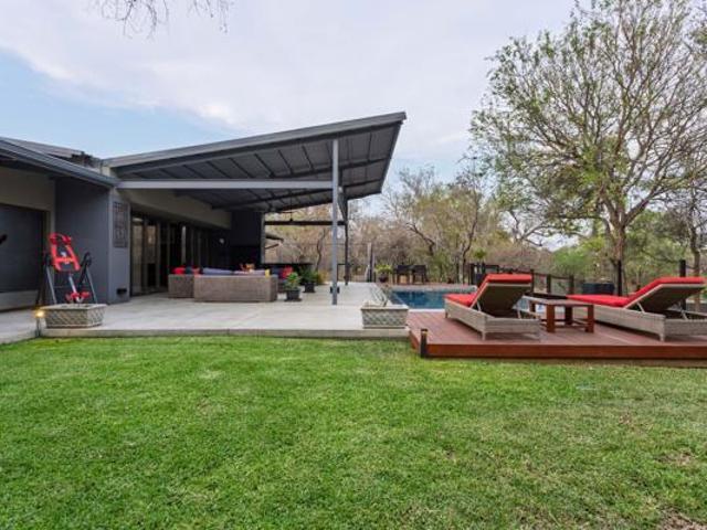 4 Bedroom House in Zandspruit Bush & Aero Estate