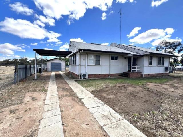 4 Bedroom House Jerilderie NSW 106099984