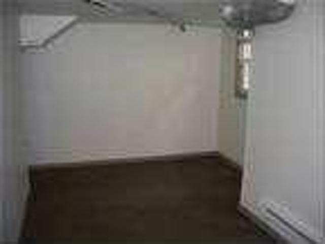 4 Bedroom House on Calhoun!