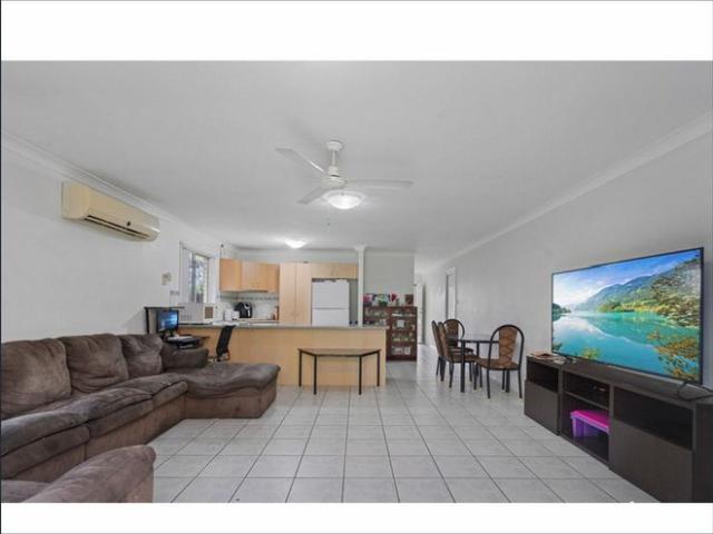 4 BEDROOM HOUSE ON A 1000+SQM BLOCK